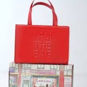NWOT RD “I AM THE BAG” Handbag Tote ™️in Apple Red